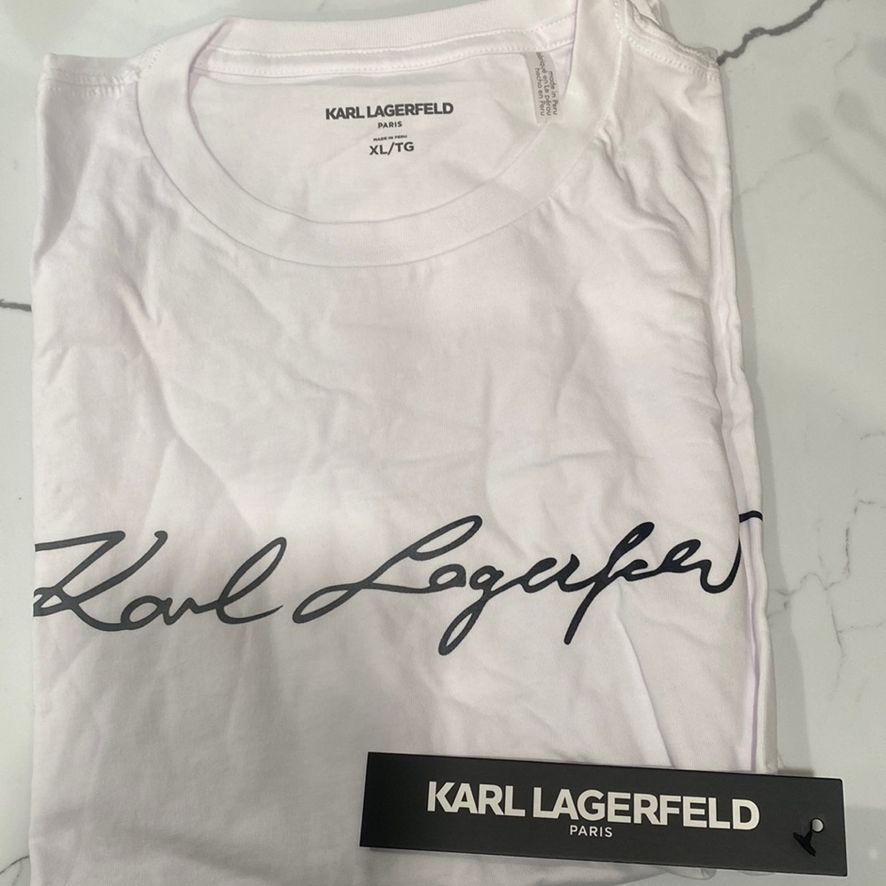 Mens white t shirt